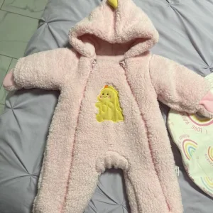 Ontvangen Baby Hooded Romper Verdikte Jumpsuit van klant P***e.