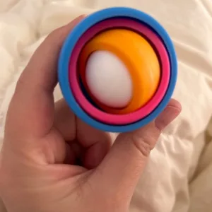 Ontvangen Oneindige Flipbal Vinger Friemel Spinner van klant M****l.