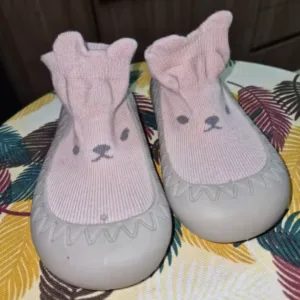 Ontvangen Baby Eerste Loper Slip-On Sok Schoenen van klant M****a.
