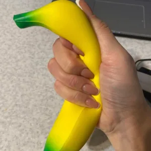 Ontvangen Anti-Stress Squishy Banaan Speeltje van klant J***n.