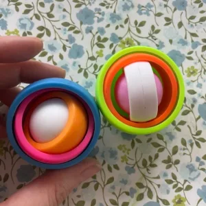 Ontvangen Infinite Flip Ball Vinger Friemel Spinner van klant B***b.