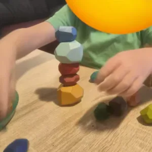 Ontvangen 18 stuks Houten Stapelstenen Balancerende Stenen van klant L****z.