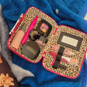 Ontvangen Kids Pretend Makeup Cosmetics Set van klant Q***a.