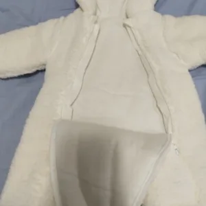 Ontvangen Baby Hooded Romper Verdikte Jumpsuit van klant L***a.
