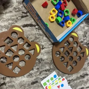Ontvangen vorm- & kleurmatchende puzzelspeelgoed van klant L***n.