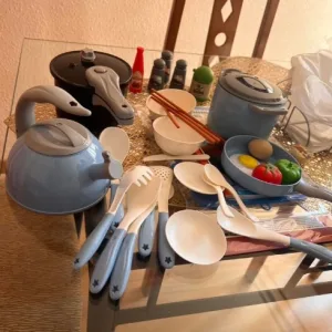 Ontvangen Kids Play Kitchen Cookware Toys Set van klant J***n.