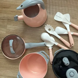 Ontvangen Kids Play Kitchen Cookware Toys Set van klant A***a.