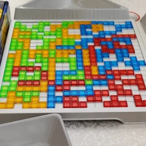 Blokus Vierkant Bordspel voor 4 spelers ontvangen van klant E****a.
