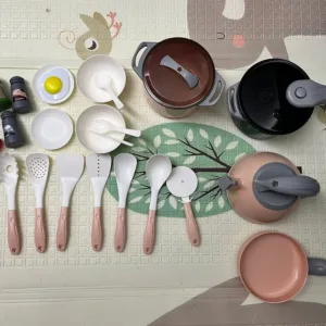 Ontvangen Kids Play Kitchen Cookware Toys Set van klant E***h.